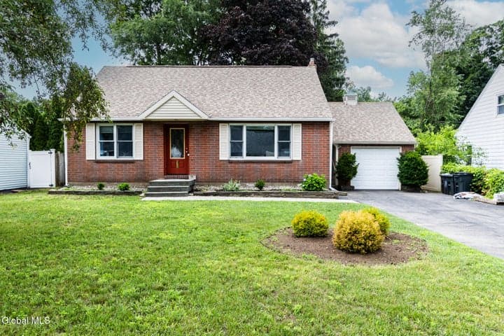11 Forest Drive, Colonie, NY, photo 1