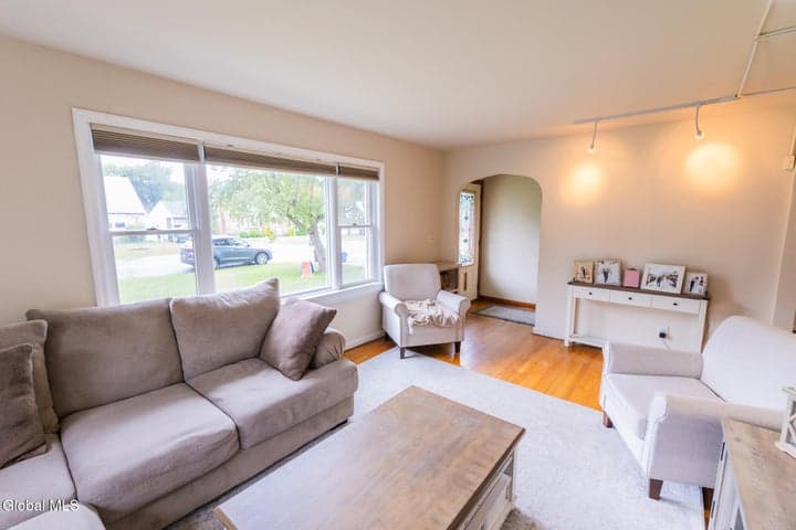 11 Forest Drive, Colonie, NY, photo 3