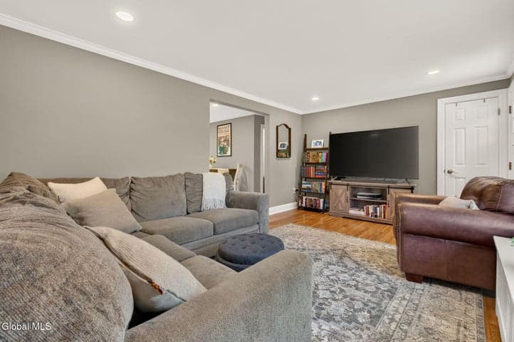 3031 Lillian Road, Guilderland, NY, photo 4