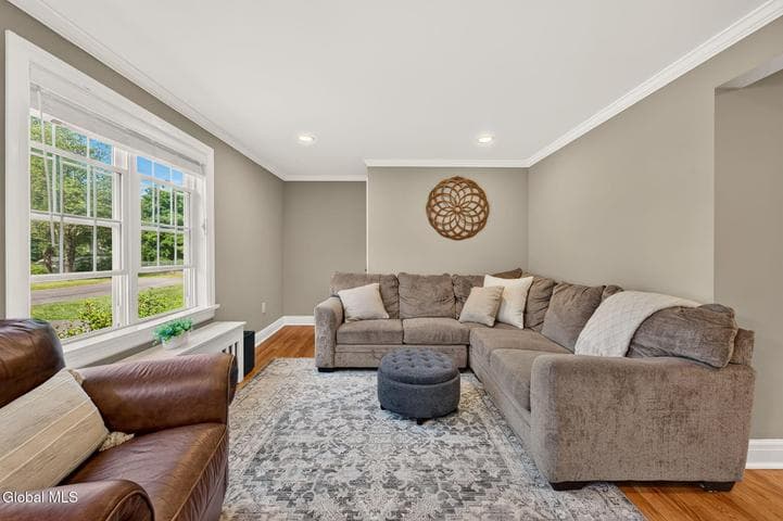 3031 Lillian Road, Guilderland, NY, photo 3