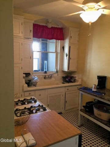 210 Western Avenue, Albany, NY, photo 5
