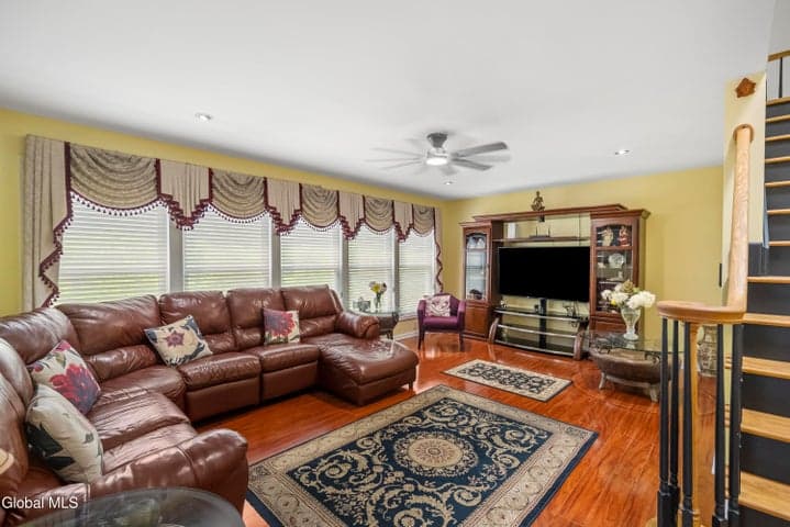 257 Longhouse Lane, Slingerlands, NY, photo 3