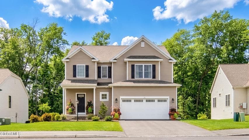 22 Wellington Court, Clifton Park, NY