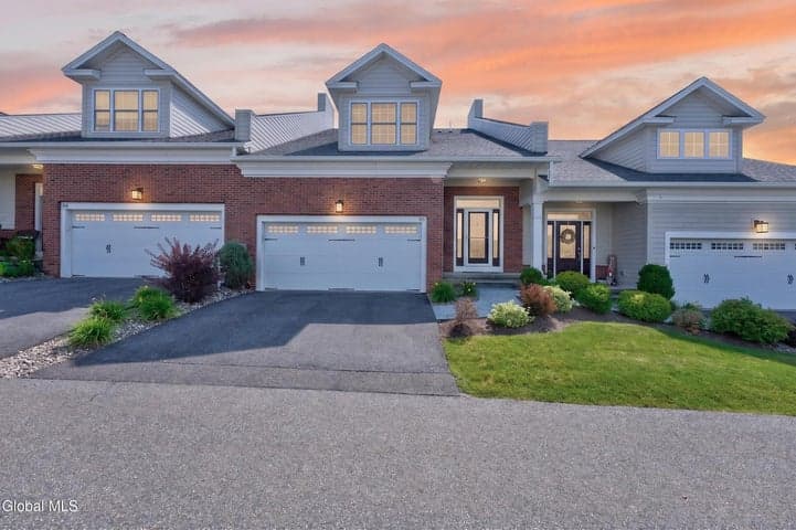 86 Cambridge Way, Latham, NY, photo 2