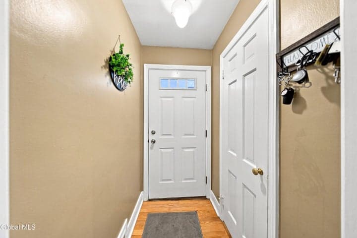 2313 Barcelona Road, Niskayuna, NY, photo 4