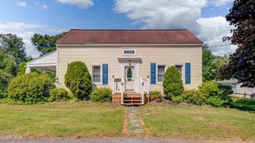 5285 Sacandaga Road, Galway, NY