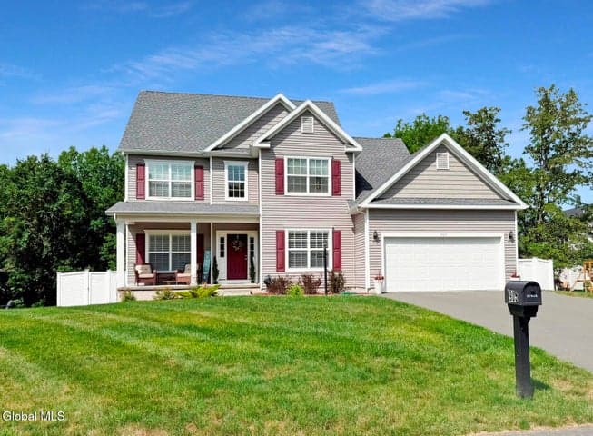 905 Ridgeview Circle, Schodack, NY