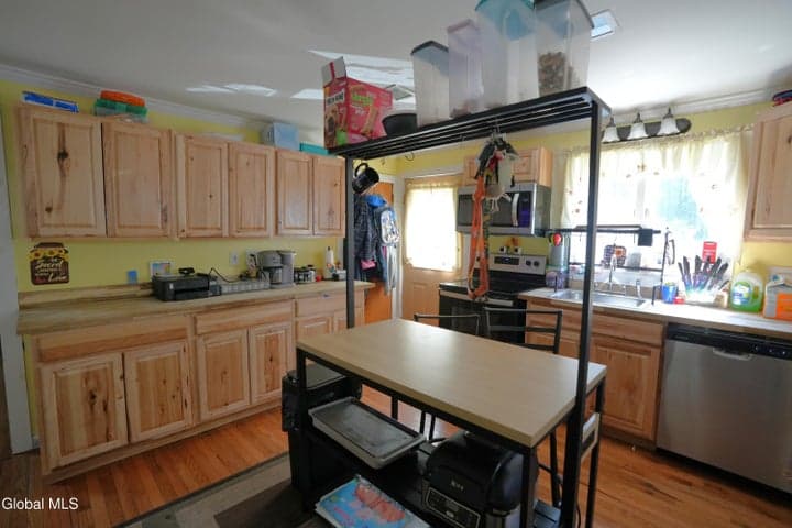 93 Forest Street, Gloversville, NY, photo 3