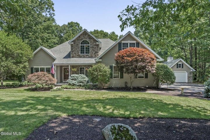 85 Chadwycke Court, Schodack, NY, photo 1