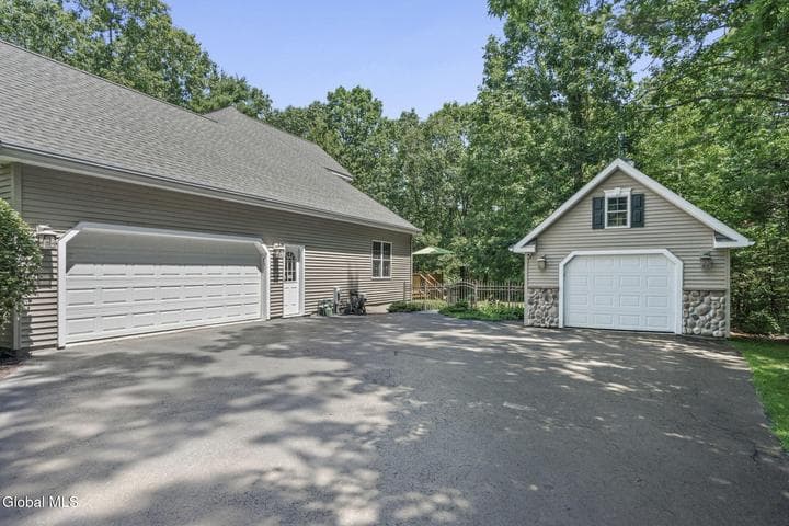 85 Chadwycke Court, Schodack, NY, photo 3