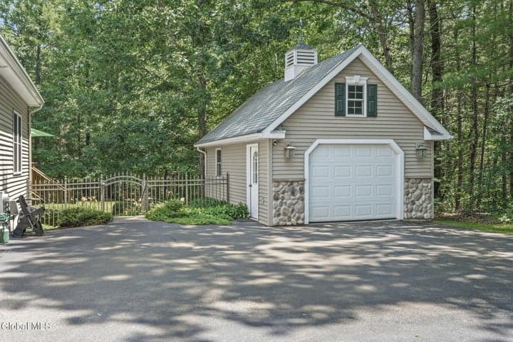 85 Chadwycke Court, Schodack, NY, photo 4