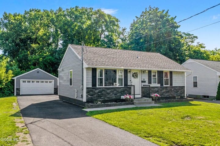 13 Adams Drive, Colonie, NY, photo 3