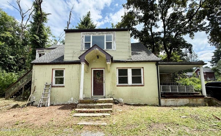14 Magurno Lane, Poughkeepsie, NY