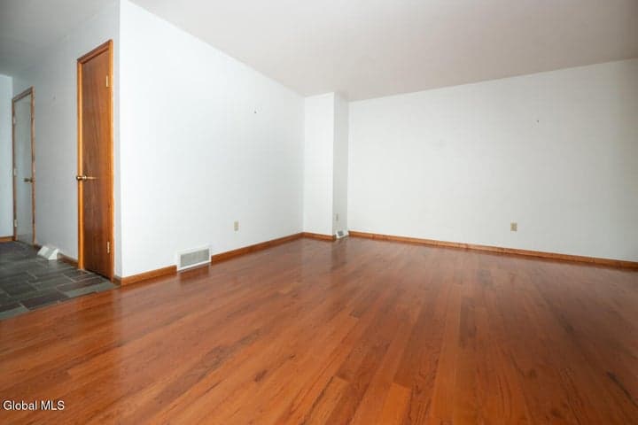 73 Velina Drive, Guilderland, NY, photo 5