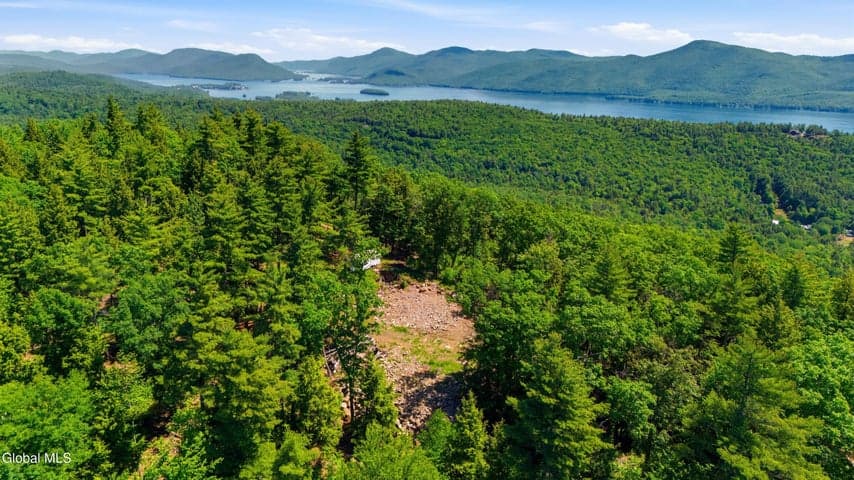 422 Dickinson Hill Road, Bolton, NY