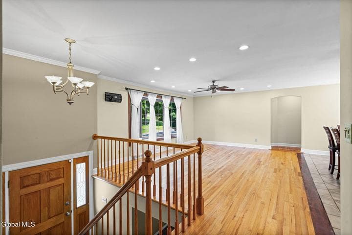 19 Skyline Drive, Latham, NY, photo 5