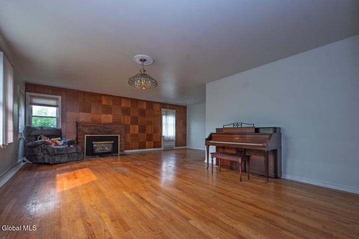 360 S Manning Boulevard, Albany, NY, photo 5