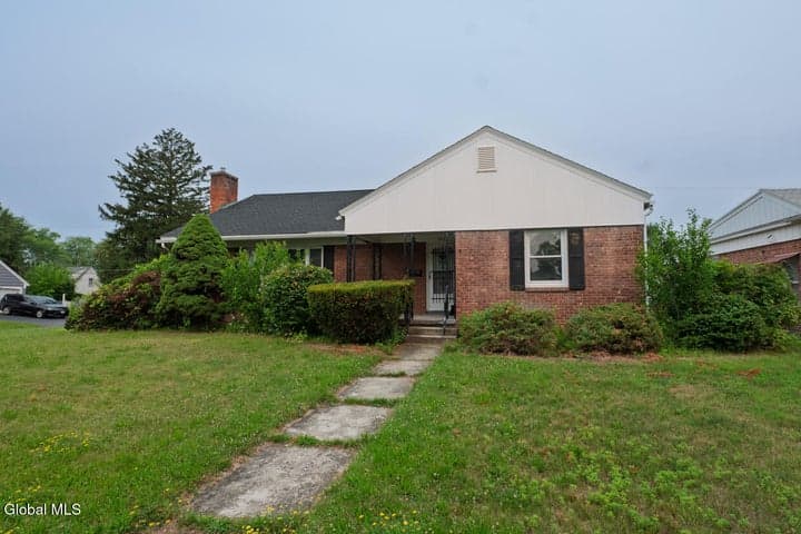 360 S Manning Boulevard, Albany, NY, photo 2