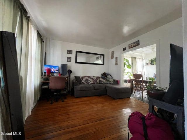 28 Pennsylvania Avenue, Albany, NY, photo 3