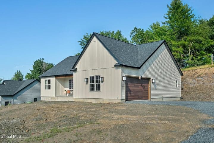 17 Woodland Hill Road, North Greenbush, NY, photo 3
