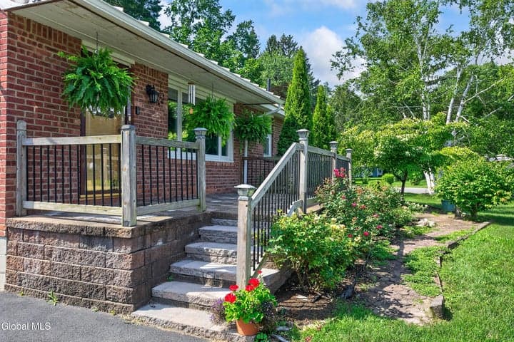 1009 Tollgate Lane, Rotterdam, NY, photo 1