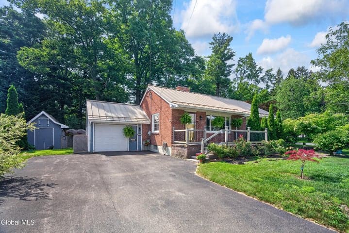 1009 Tollgate Lane, Rotterdam, NY, photo 2