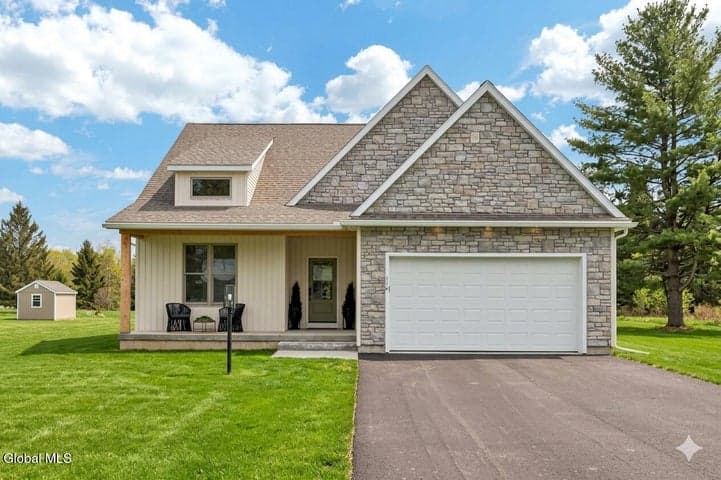 116 Schuurman Road, Schodack, NY