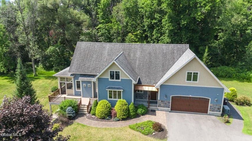 12 Lakeshore Avenue, Ballston, NY