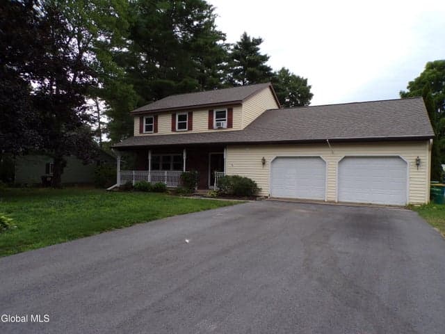 15 Heinrick Street, Queensbury, NY, photo 2