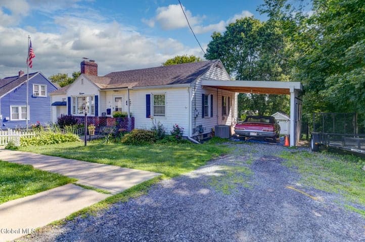 14 Frasier Avenue, Johnstown, NY, photo 2
