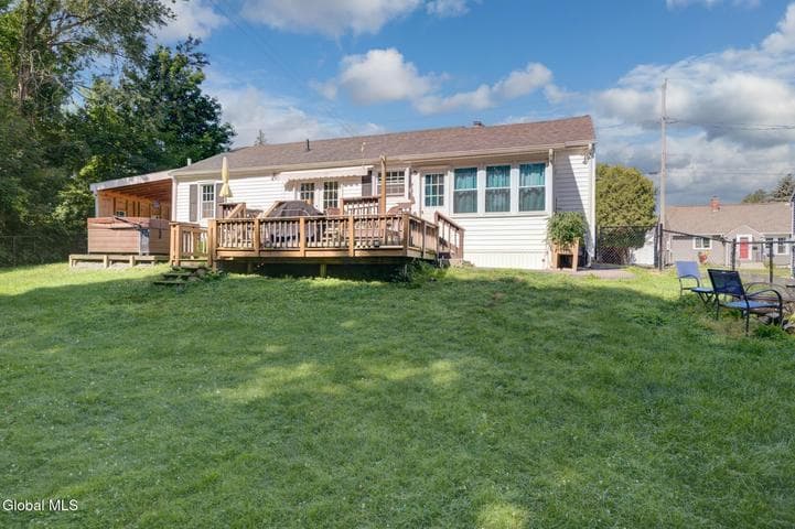 14 Frasier Avenue, Johnstown, NY, photo 3