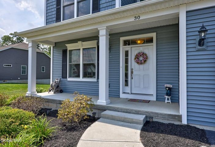 30 Greenbrier Way, Halfmoon, NY, photo 2