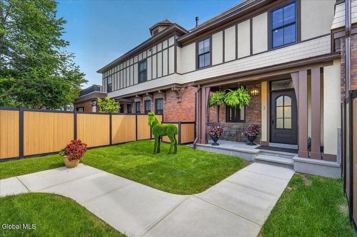 122 Regent Street #Unit 3, Saratoga Springs, NY, photo 1