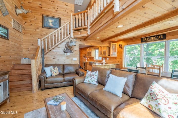 105 Lakeside Avenue, Edinburg, NY, photo 4