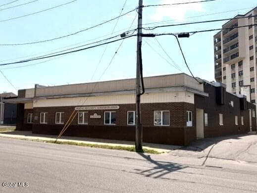13 N Arlington Avenue, Gloversville, NY