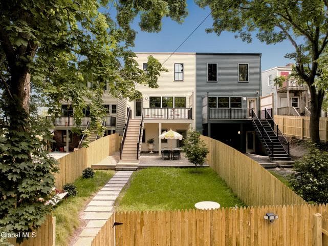 309 State Street, Hudson, NY, photo 2
