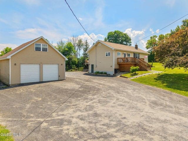 133 Cary Road, Mechanicville, NY, photo 3
