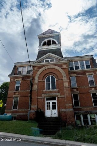 9 High Street, Hoosick Falls, NY, photo 3
