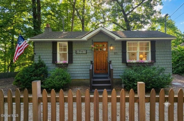 871 E River Drive, Lake Luzerne, NY, photo 2