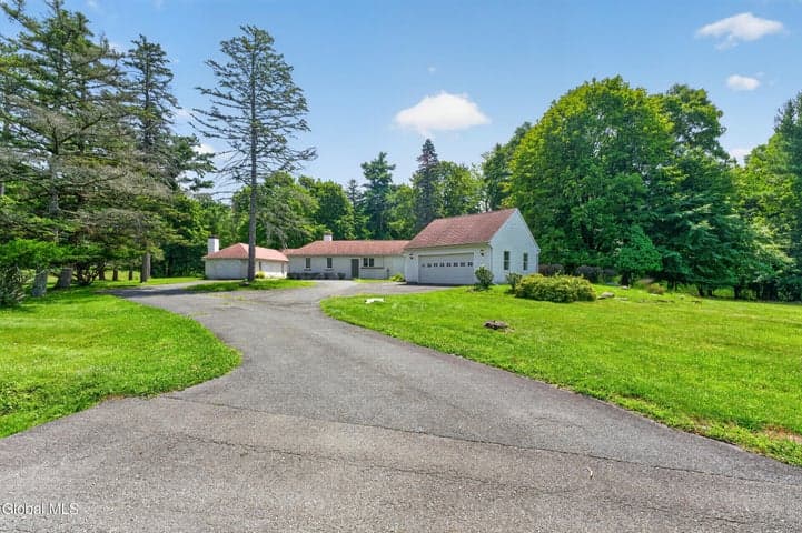 14 Middle Hill Road, Brunswick, NY, photo 5