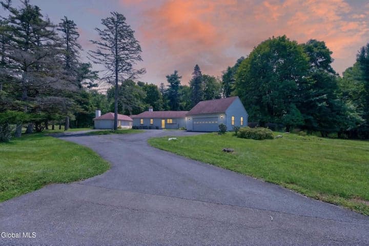 14 Middle Hill Road, Brunswick, NY, photo 4
