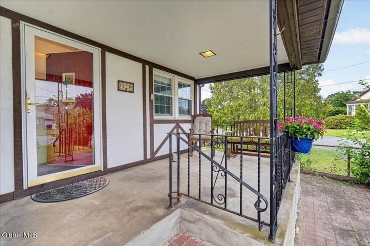 429 Delaware Avenue, Rotterdam, NY, photo 5