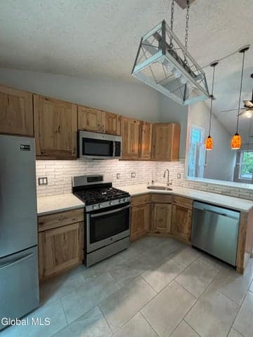 21 Cobble Court, Clifton Park, NY, photo 5