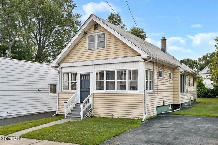 17 Tremont Street, Albany, NY, photo 1