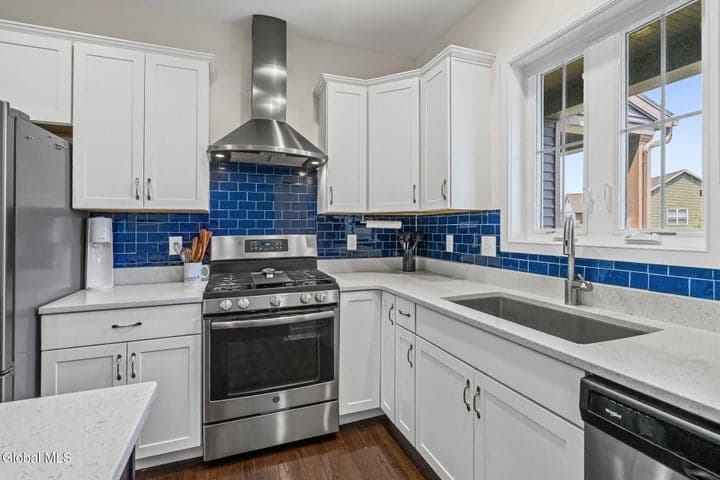13 Weston Way, Malta, NY, photo 4
