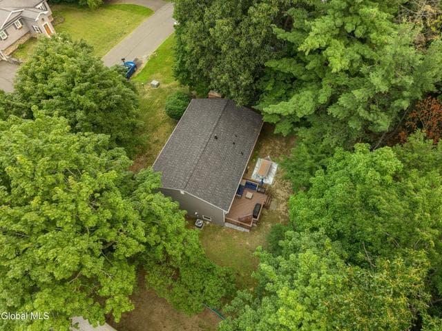 19 Chinquapin Avenue, East Greenbush, NY, photo 3