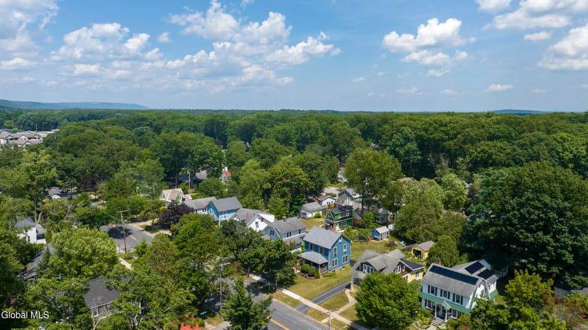 144 East Avenue, Saratoga Springs, NY, photo 4