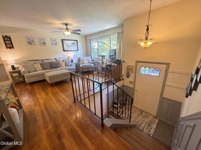 19 Chinquapin Avenue, East Greenbush, NY, photo 4
