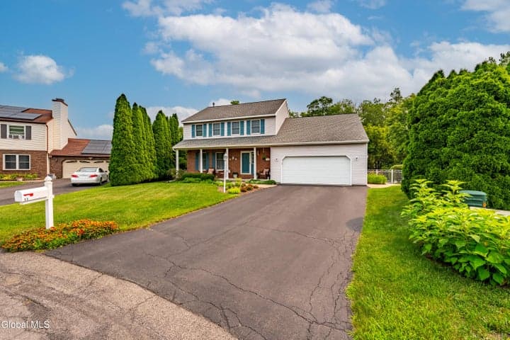 11 Fiore Circle, Latham, NY, photo 2
