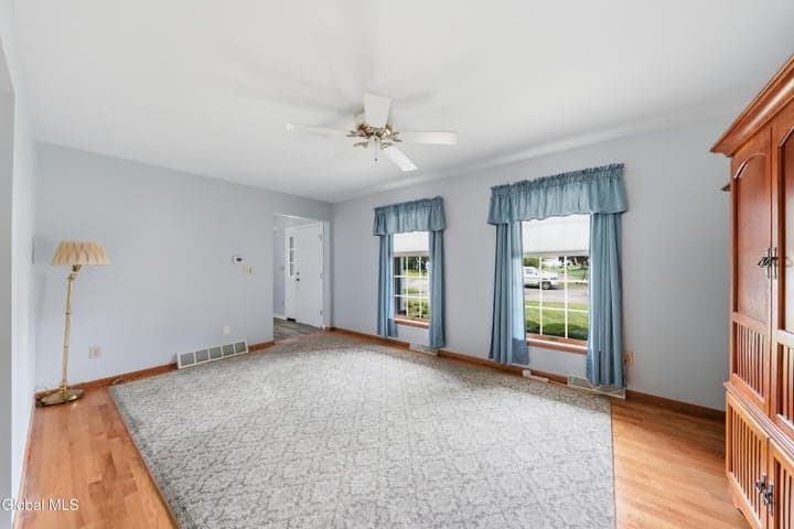 11 Fiore Circle, Latham, NY, photo 5